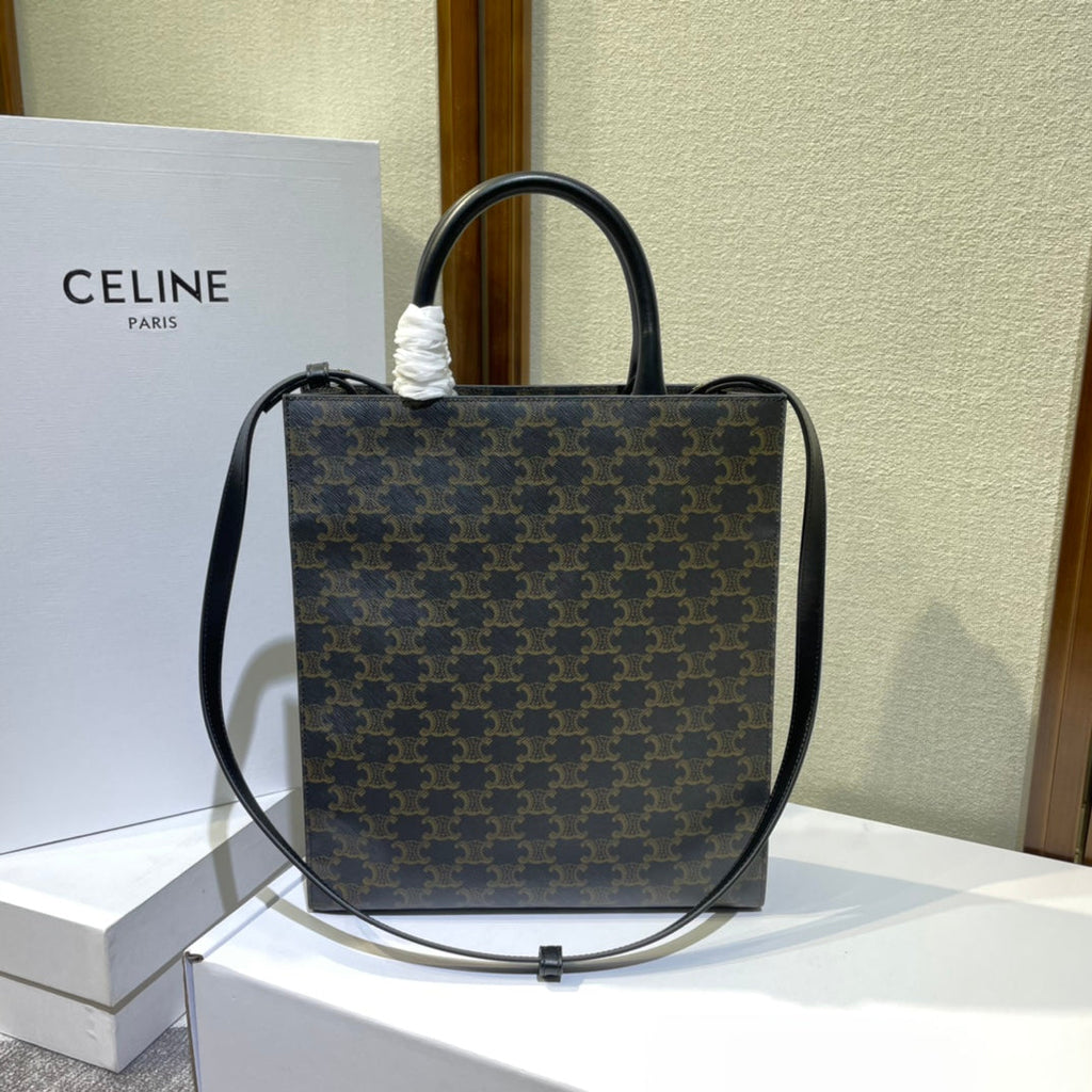 TRIOMPHE  32 BLACK IN PATTERN CALFSKIN