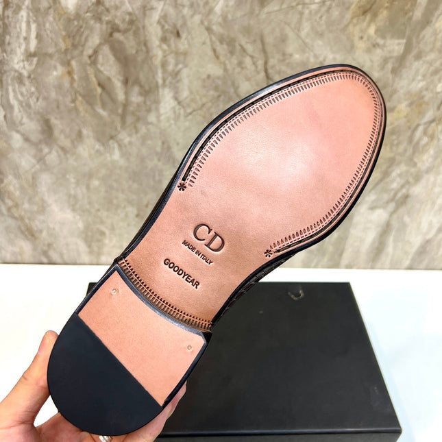 CD CROCODILE MOTIF BASIC OXFORD LAVA COLOR CALFSKIN
