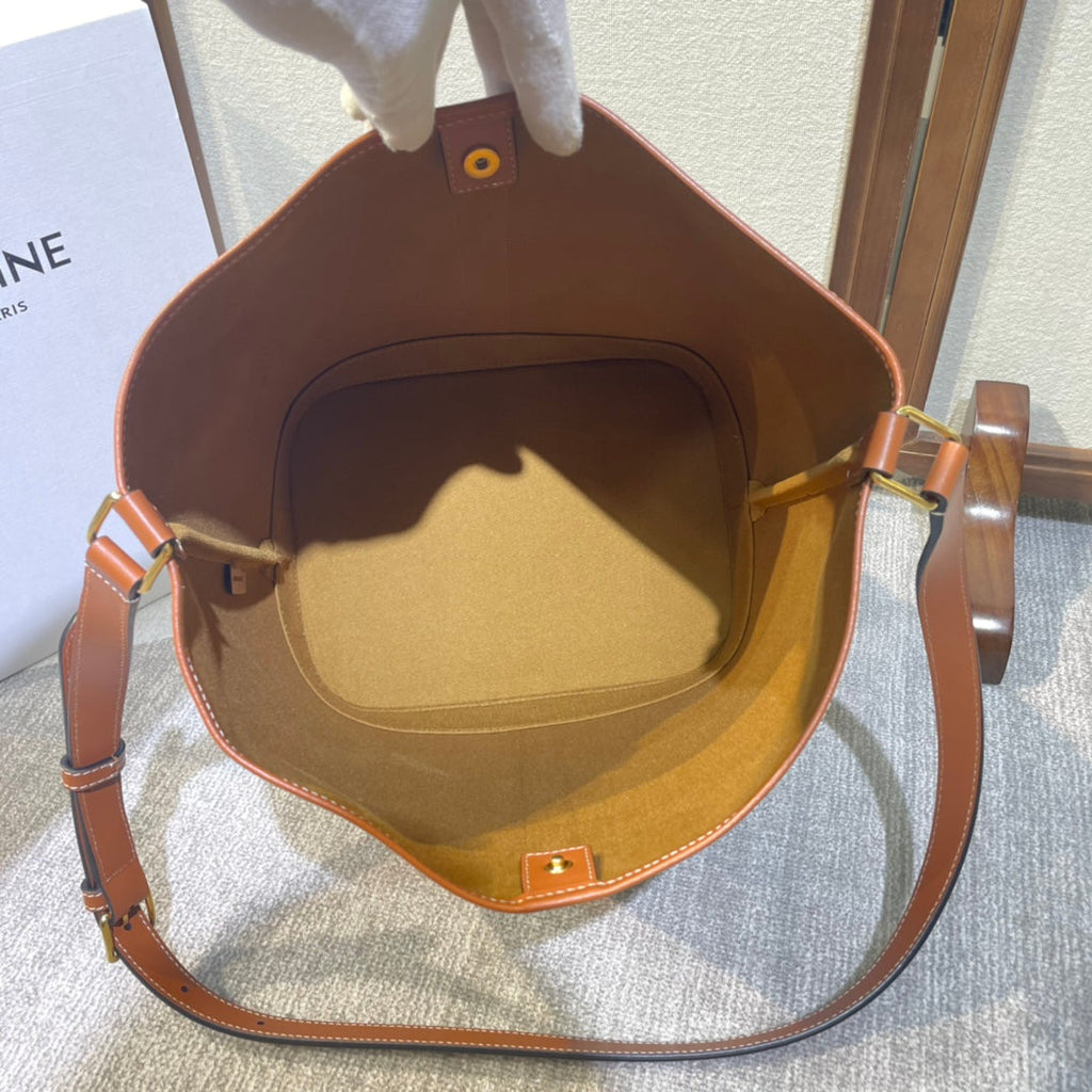 CELINE 26S BUCKET 33 IN DARK BROWN CALFSKIN WITH PRINTED PATTERN