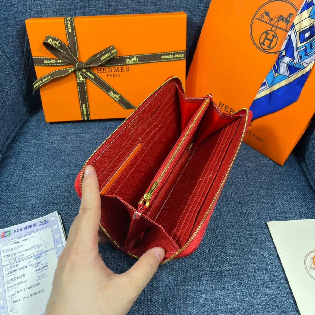 HM SILK'IN HOLED WALLET 19 RED CALFSKIN