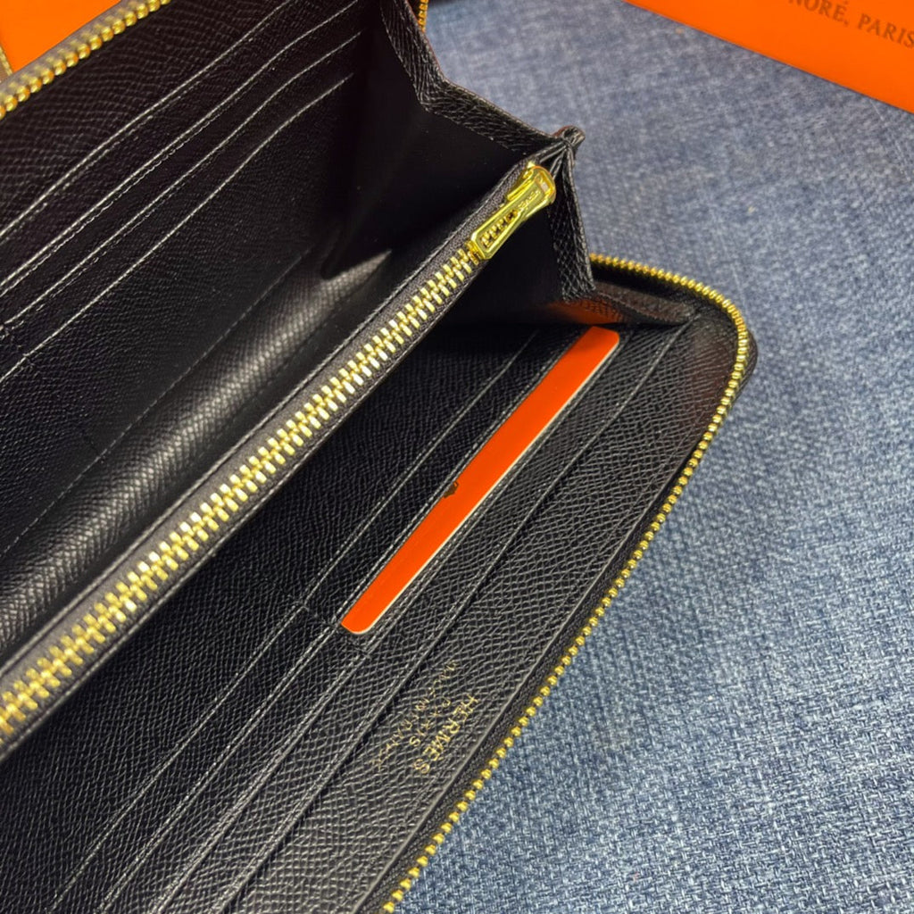 HM SILK'IN HOLED WALLET 19 BLACK CALFSKIN