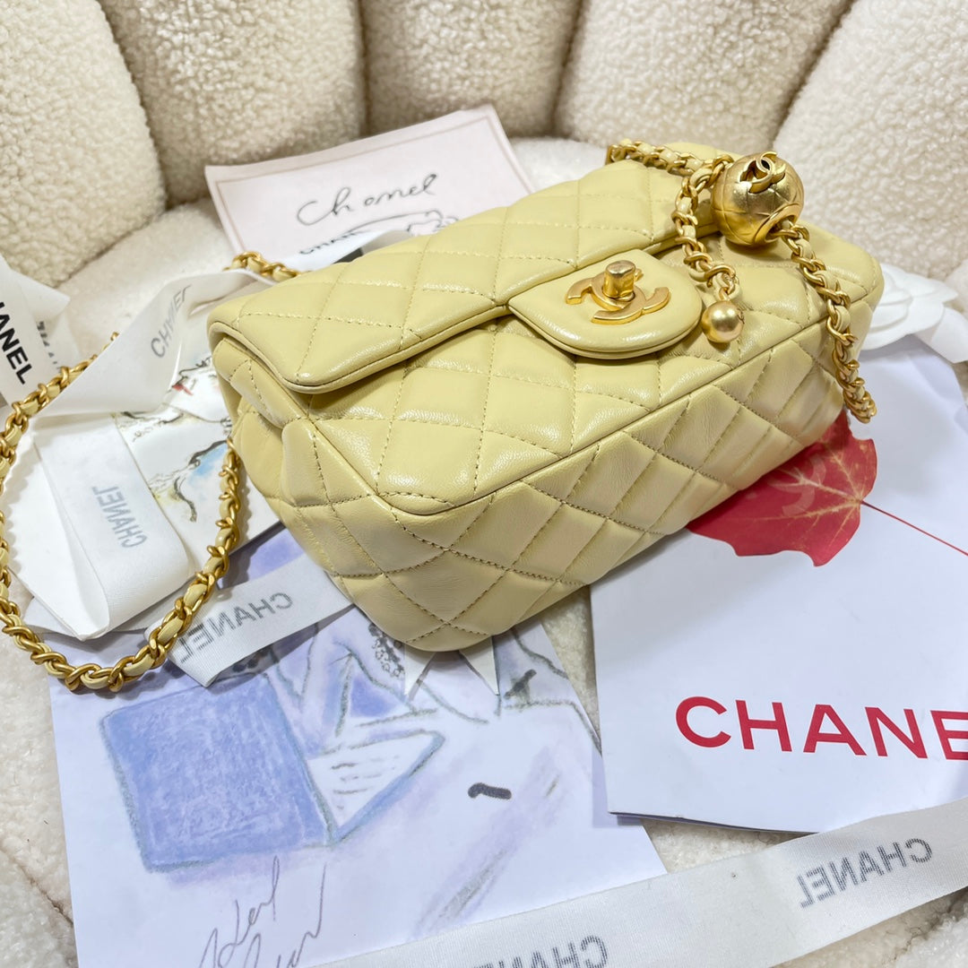 CHANEL 26S FLAP BAG 20 IN YELLOW LAMBSKIN