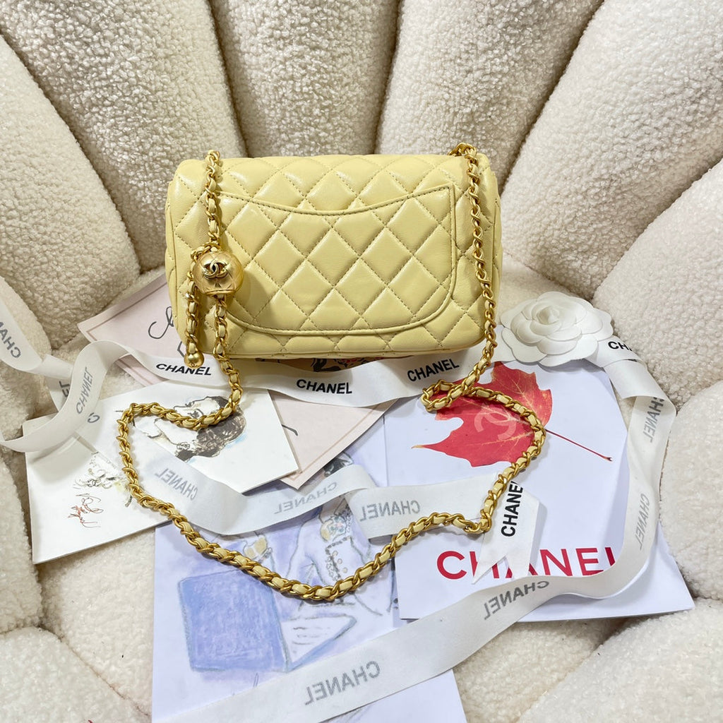 CHANEL 26S FLAP BAG 20 IN YELLOW LAMBSKIN