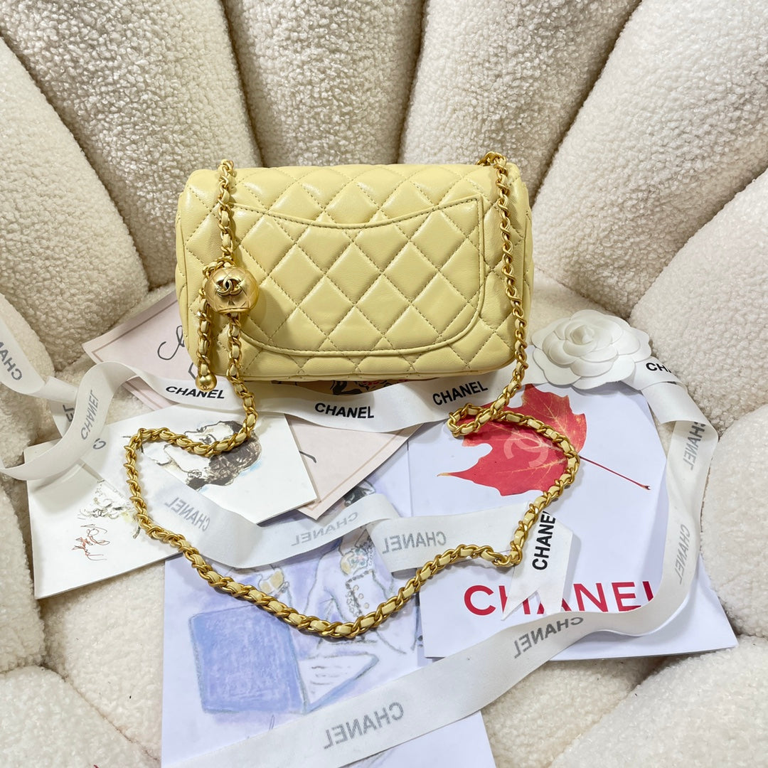 CHANEL 26S FLAP BAG 20 IN YELLOW LAMBSKIN
