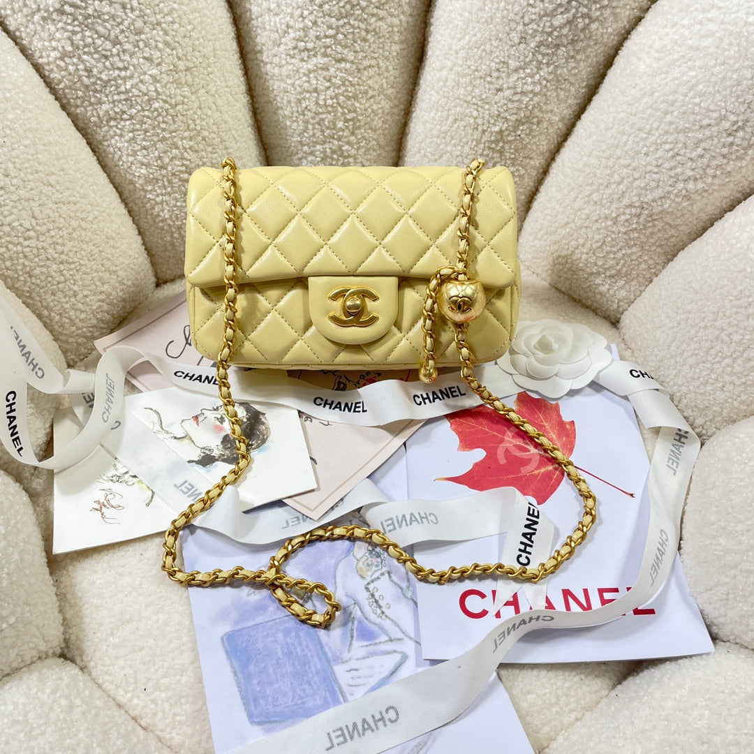 CHANEL 26S FLAP BAG 20 IN YELLOW LAMBSKIN