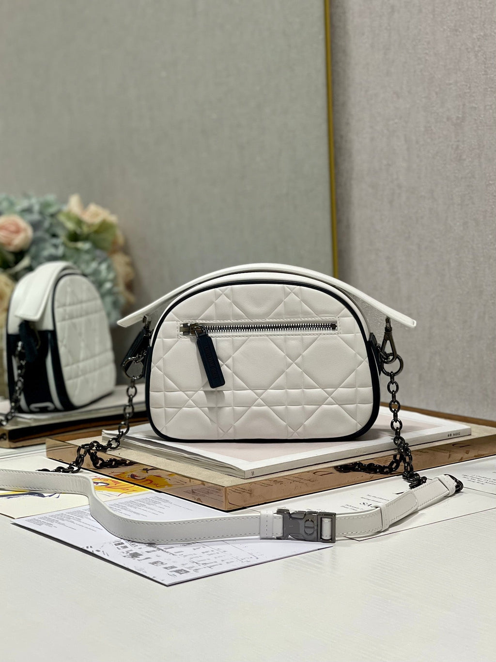 VIBE HOBO 22 BAG IN WHITE CALFSKIN