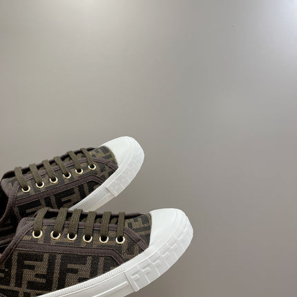 FENDI DOMINO MOTIF LOW-TOP SNEAKERS IN BROWN CANVAS