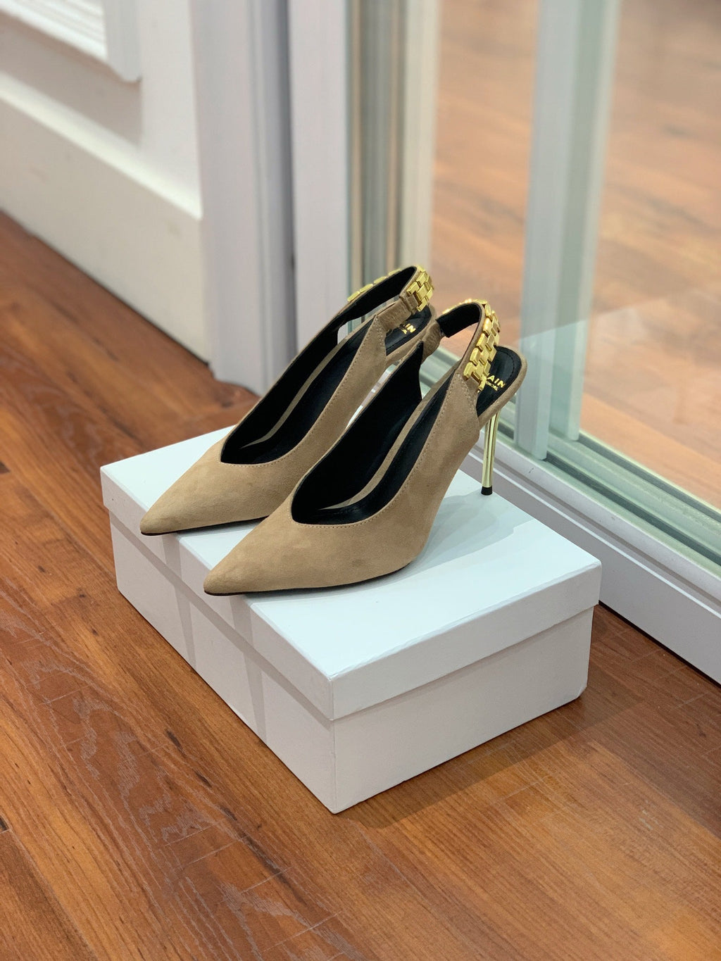 BALMAIN 26S SLINGBACK 95 MM IN LIGHT BROWN SUEDE WITH GOLD HARDWARE