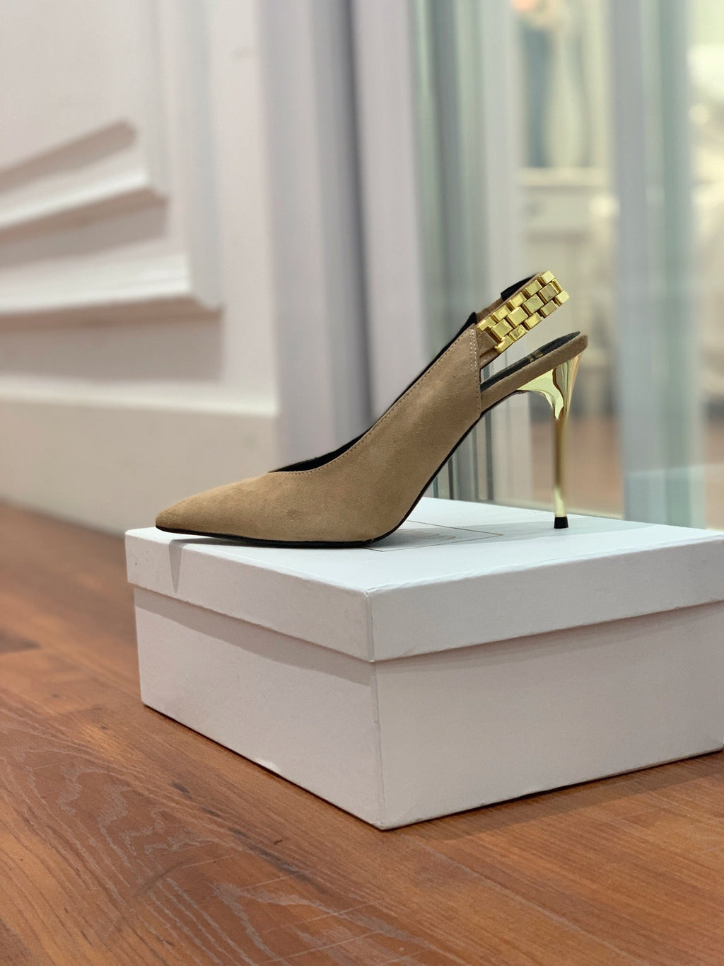 BALMAIN 26S SLINGBACK 95 MM IN LIGHT BROWN SUEDE WITH GOLD HARDWARE