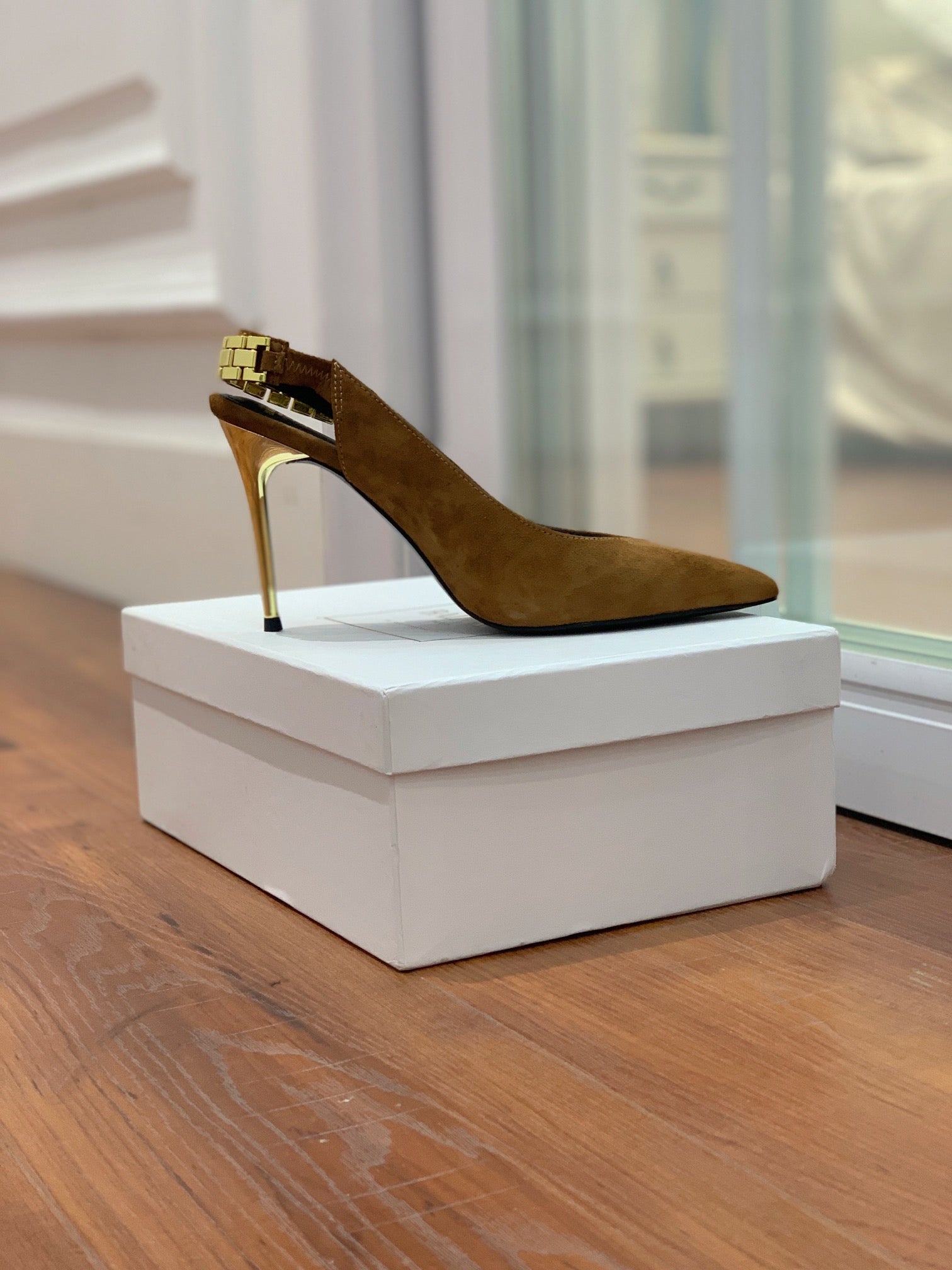 BALMAIN 26S SLINGBACK 95 MM IN BROWN SUEDE WITH GOLD HARDWARE