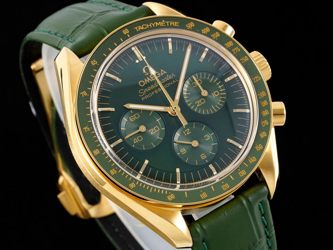 SPEEDMASTER MOONWATCH PROFESSIONAL 42 MM JUNGLE GREEN CASE ON LEATHER STRAP