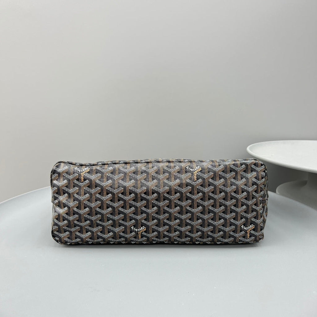 HOBO BOHÈME 34 IN BROWN GOYARDINE CANVAS AND CALFSKIN
