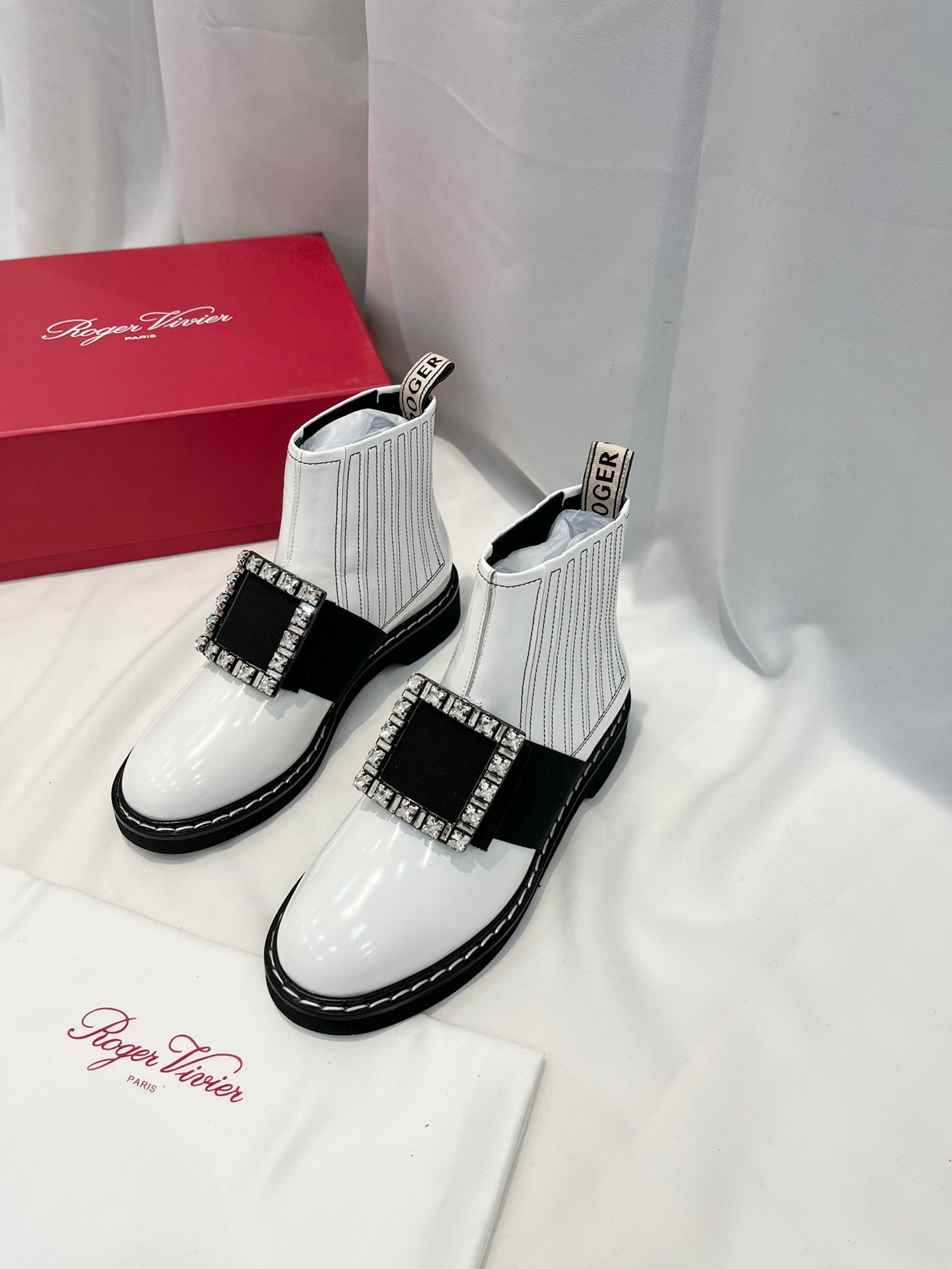 VIV' RANGERS CHELSEA BOOTIES IN WHITE CALFSKIN CRYSTAL BUCKLE
