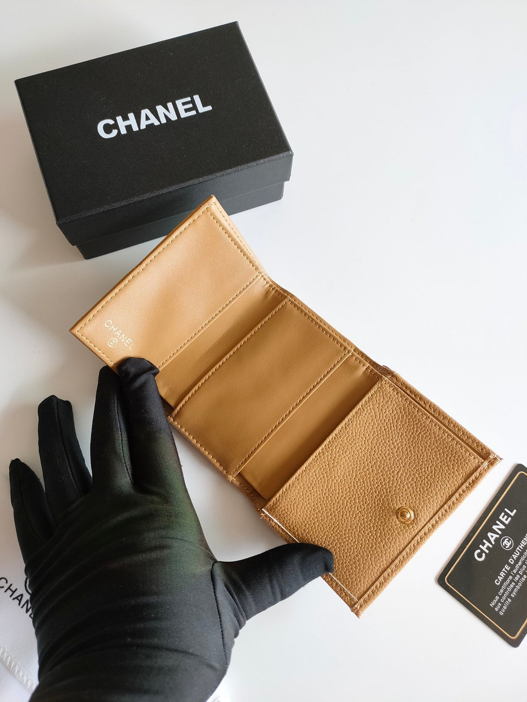 CC TRIFOLD PURSE 12 AMBER GRAINED CALFSKIN GOLD ICON