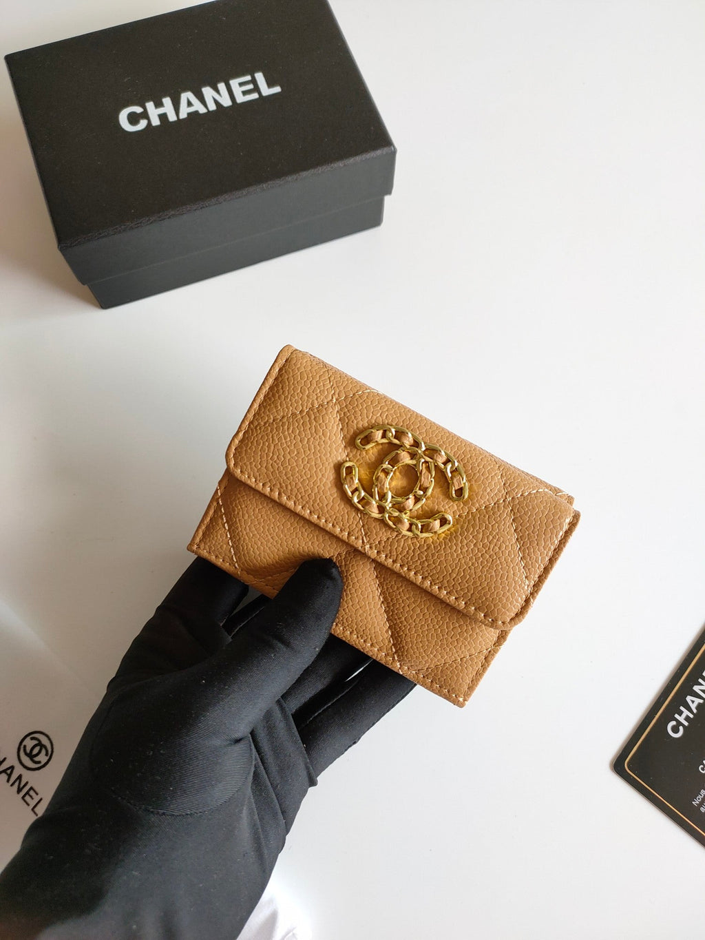 CC TRIFOLD PURSE 12 AMBER GRAINED CALFSKIN GOLD ICON