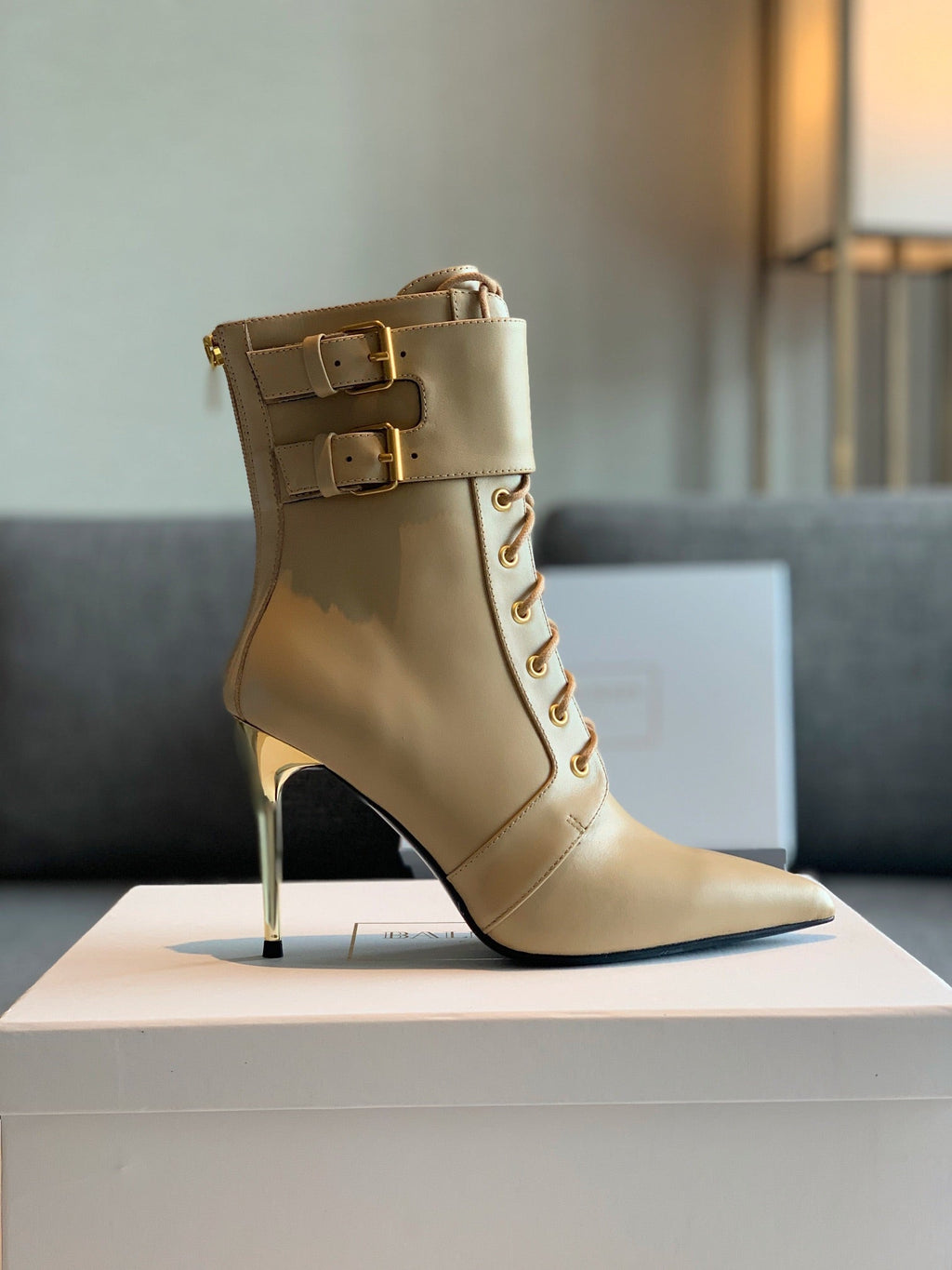 BALMAIN 26S LACE-UP ANKLE BOOTS 105 MM IN BEIGE CALFSKIN