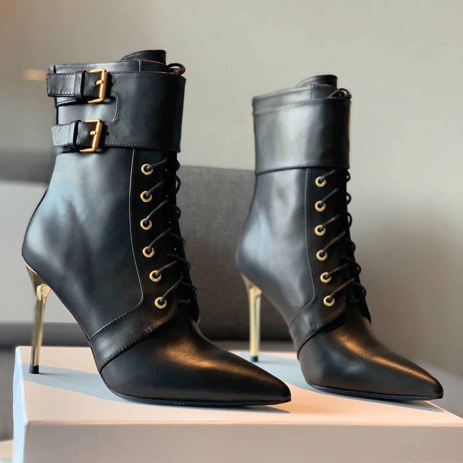BALMAIN 26S LACE-UP ANKLE BOOTS 105 MM IN BLACK CALFSKIN
