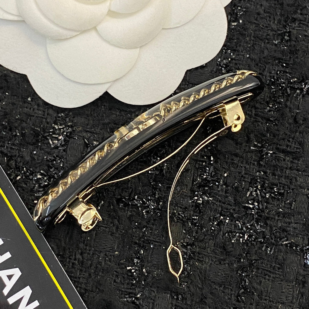 CHANEL 26S DOUBLE C LOGO CHAIN BAR HAIR CLIP IN BLACK RESIN & GOLD METAL 629928