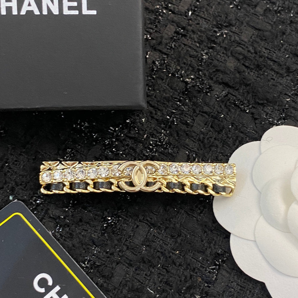 CHANEL 26S DOUBLE C LOGO CRYSTAL & CHAIN BAR HAIR CLIP IN GOLD METAL 629929