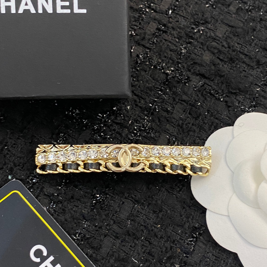 CHANEL 26S DOUBLE C LOGO CRYSTAL & CHAIN BAR HAIR CLIP IN GOLD METAL 629929