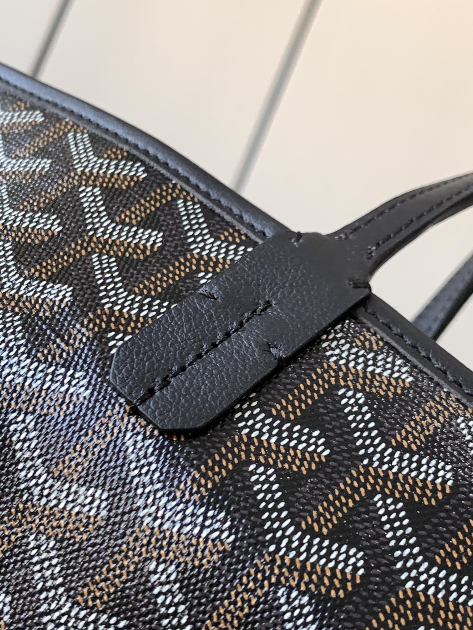 SAINT LOUIS 30 IN BLACK GOYARDINE CANVAS MIX CALFSKIN