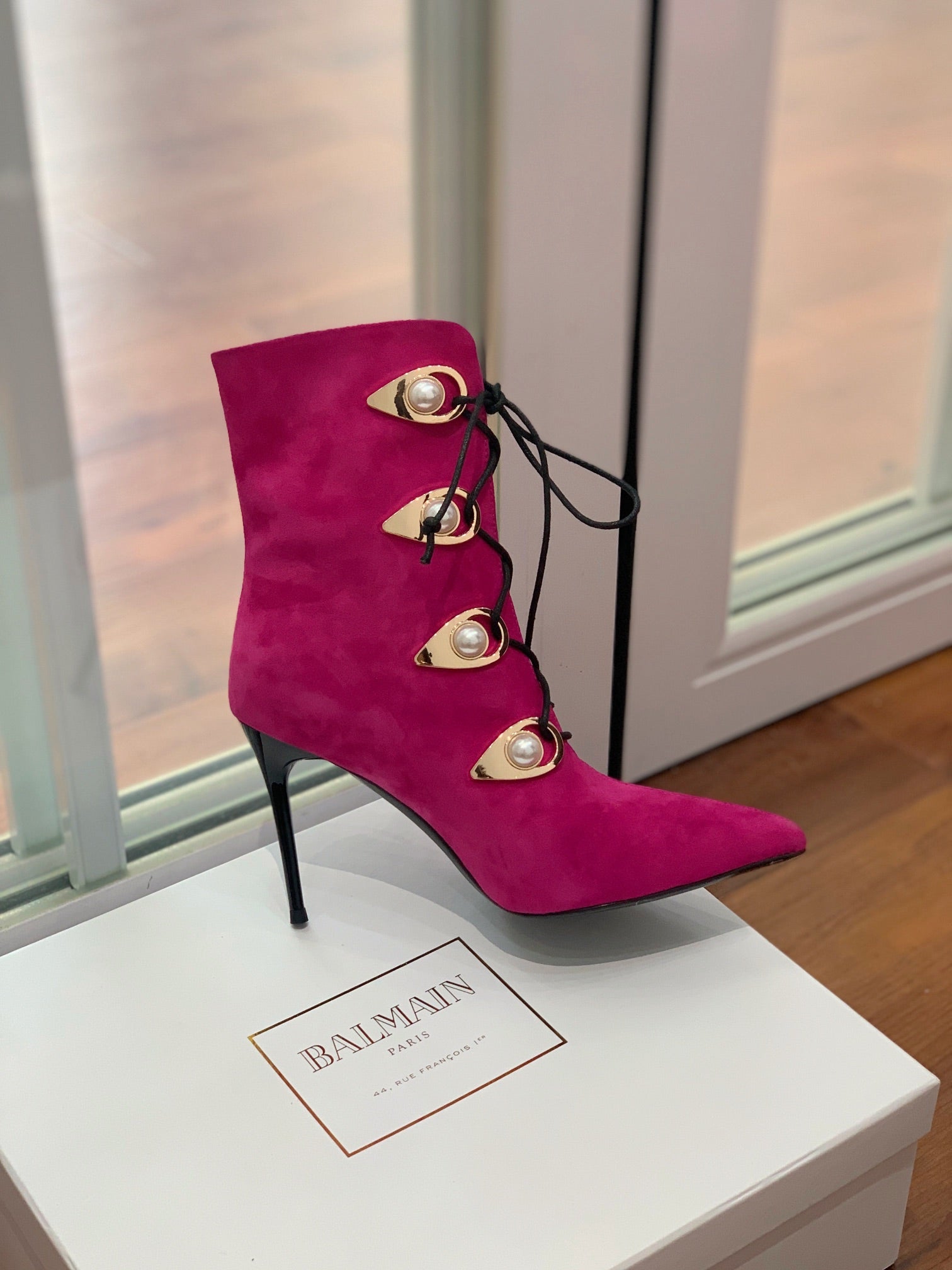 BALMAIN 26S BOOT 95 MM IN DARK PINK SUEDE PEARL BUTTON