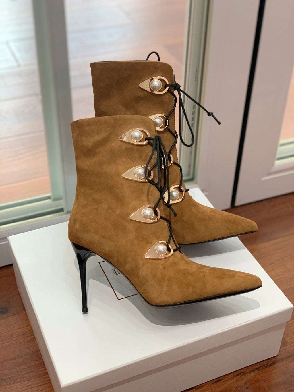 BALMAIN 26S BOOT 95 MM IN BROWN SUEDE PEARL BUTTON