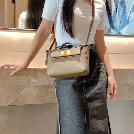 MINI 24/24 21CM IN TOGO ETOUPE EVERCOLOR CALFSKIN GOLD KELLY BUCKLE
