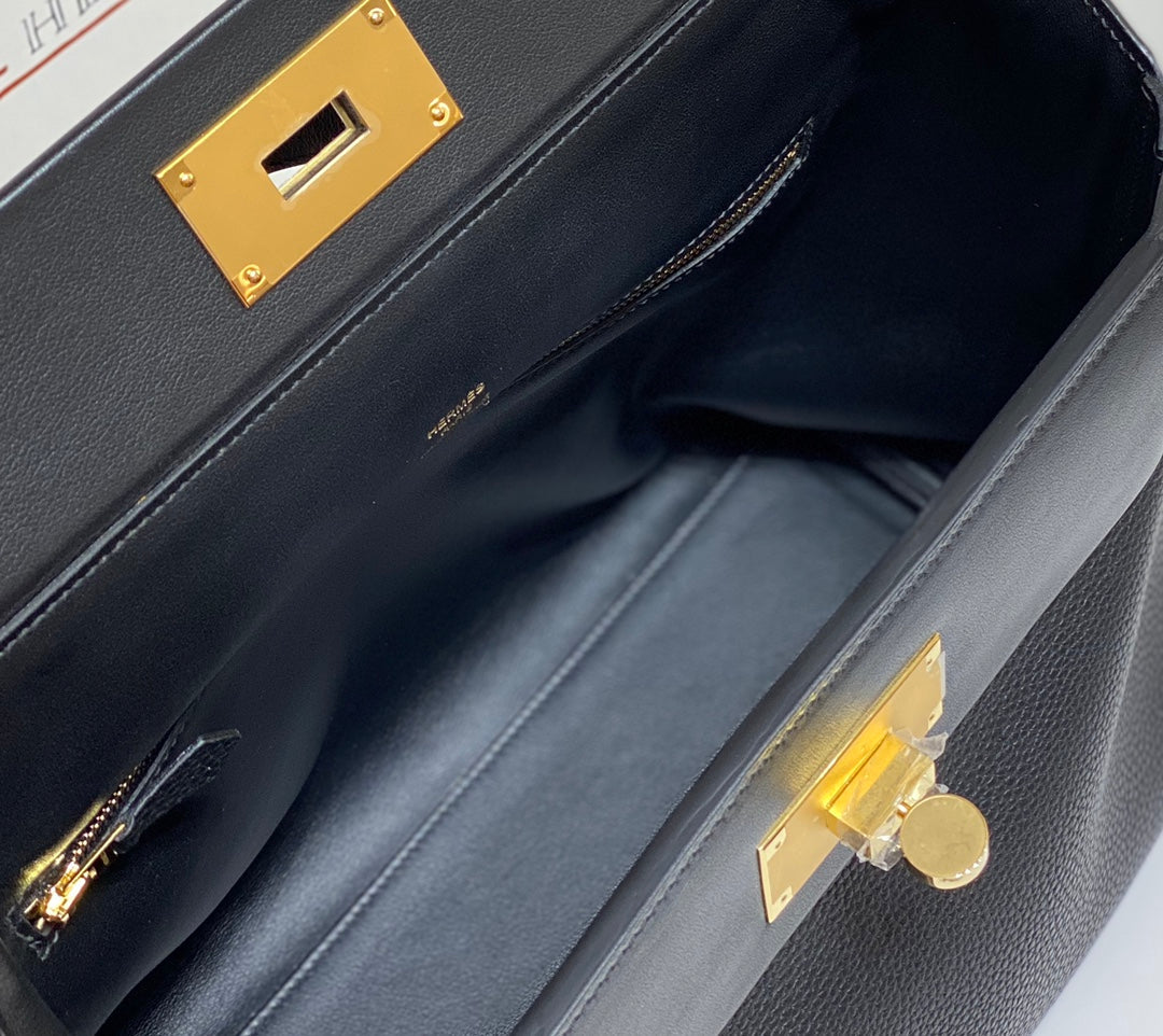 HM 26S 24/24 29CM IN BLACK EVERCOLOR CALFSKIN GOLD KELLY BUCKLE