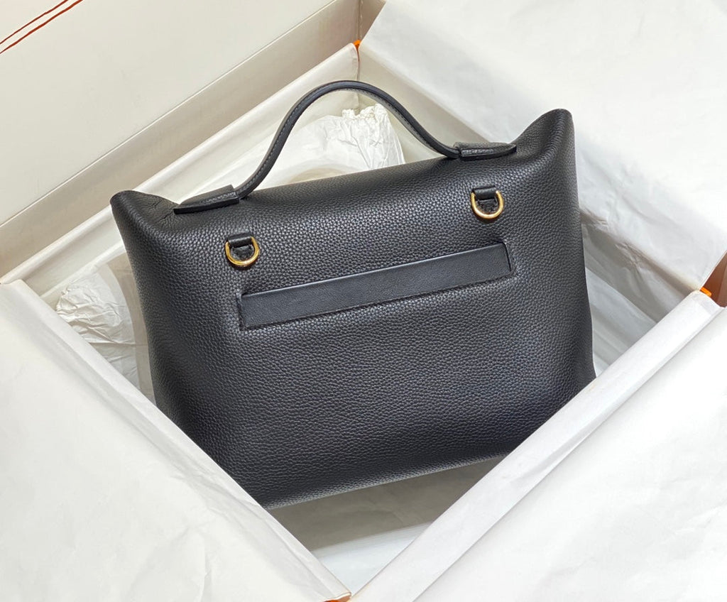 HM 26S 24/24 29CM IN BLACK EVERCOLOR CALFSKIN GOLD KELLY BUCKLE