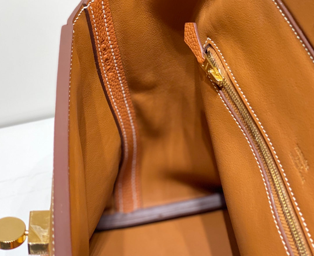 HM 26S 24/24 29CM IN ORANGE EVERCOLOR CALFSKIN GOLD KELLY BUCKLE