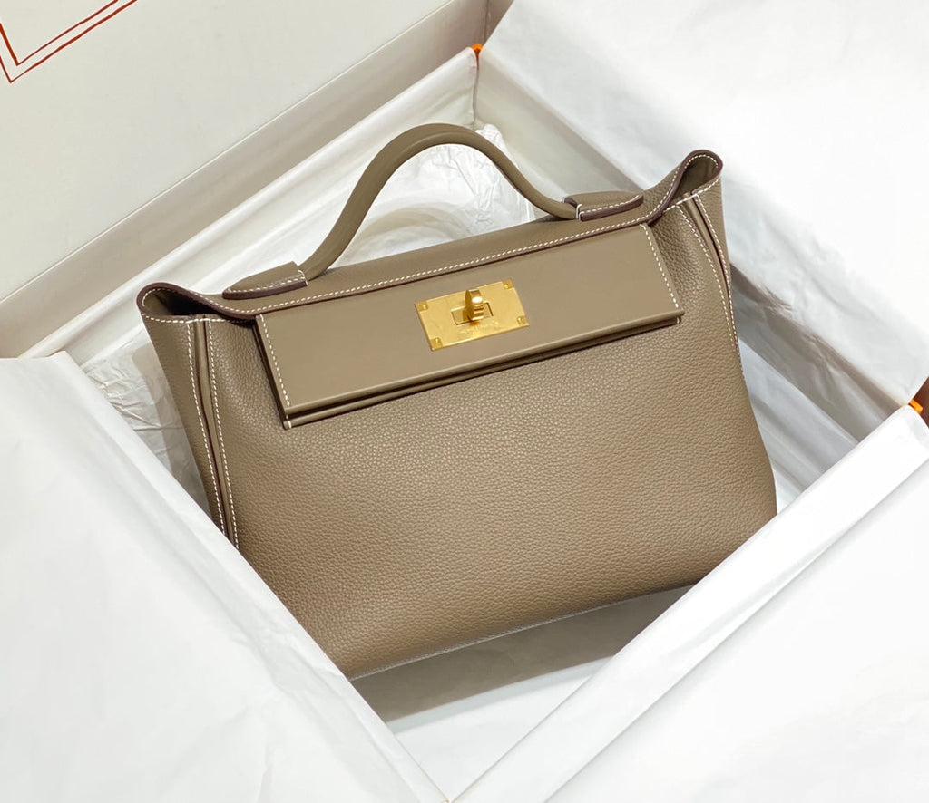 HM 26S 24/24 29CM IN BROWN EVERCOLOR CALFSKIN GOLD KELLY BUCKLE