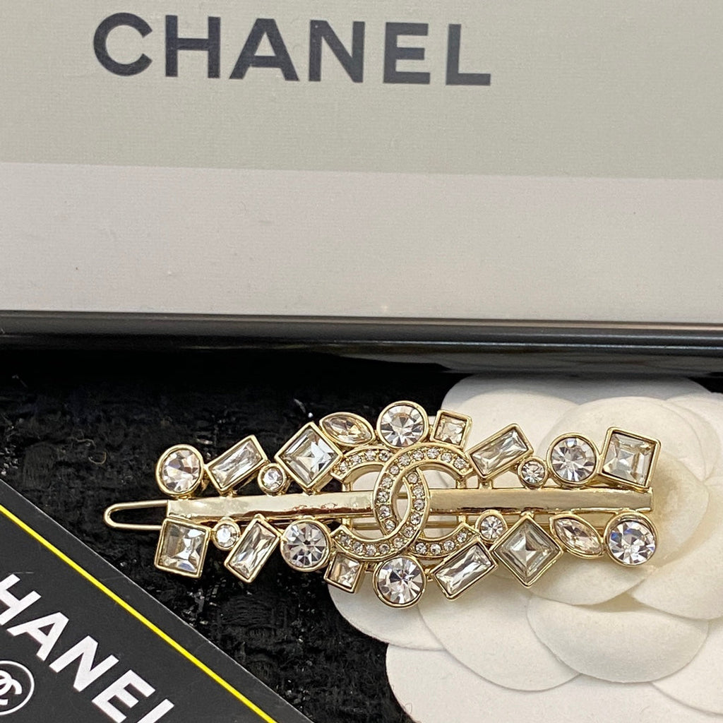 CHANEL 26S DOUBLE C LOGO CRYSTAL GEOMETRIC HAIR CLIP IN GOLD METAL 629931