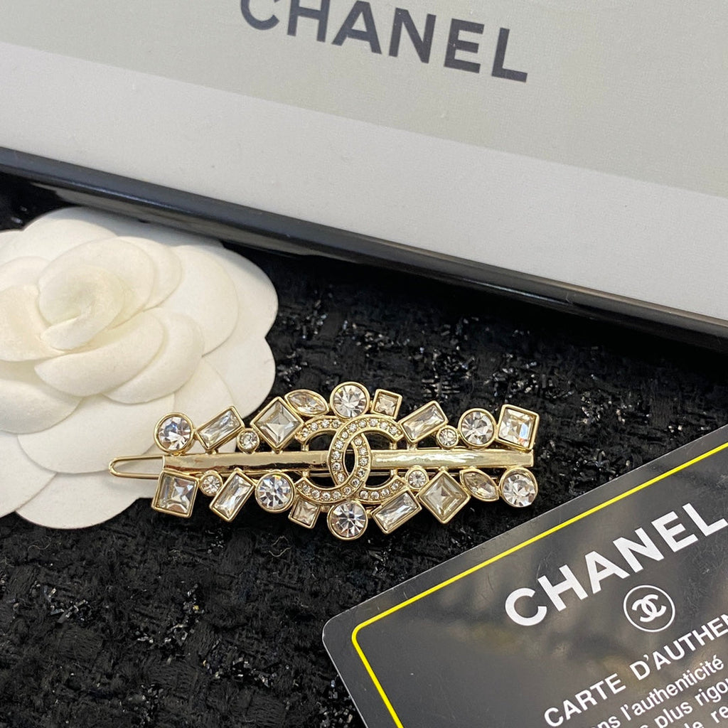 CHANEL 26S DOUBLE C LOGO CRYSTAL GEOMETRIC HAIR CLIP IN GOLD METAL 629931