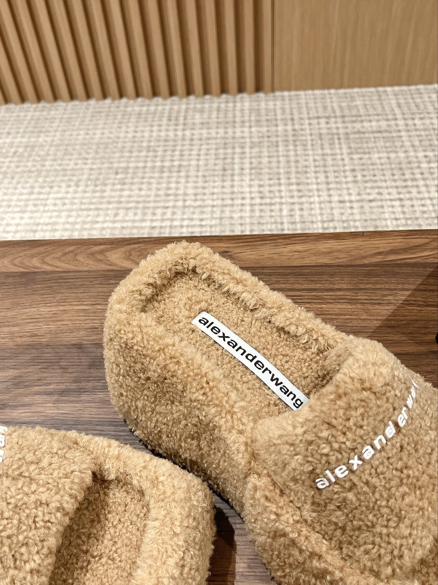 CHUNKY PLATFORM SIPPERS IN CAMEL BEIGE LAMBSWOOL