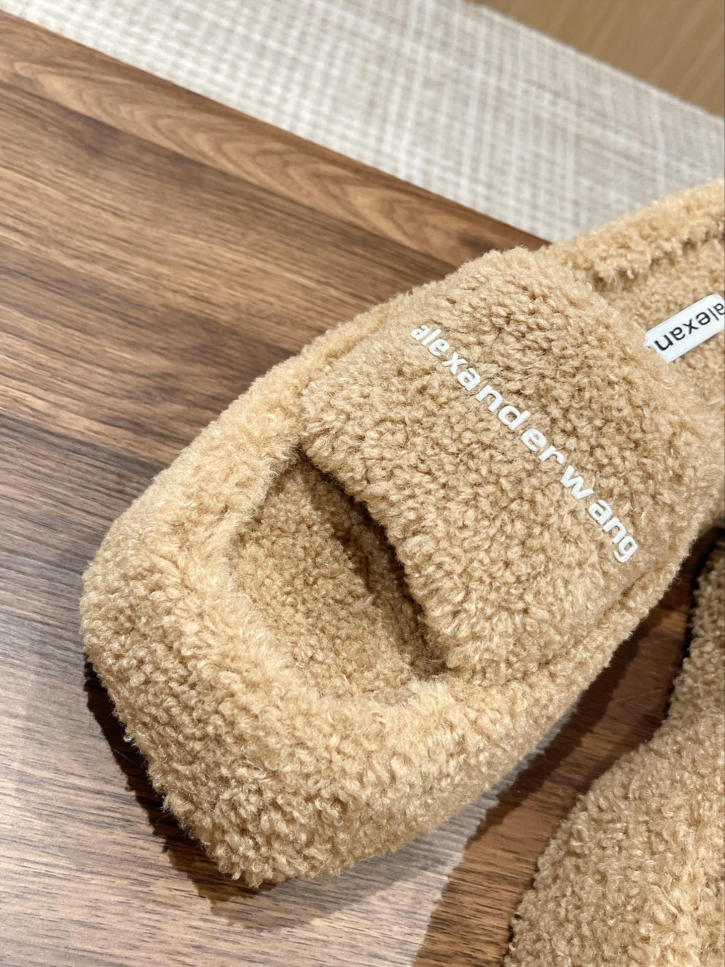 CHUNKY PLATFORM SIPPERS IN CAMEL BEIGE LAMBSWOOL