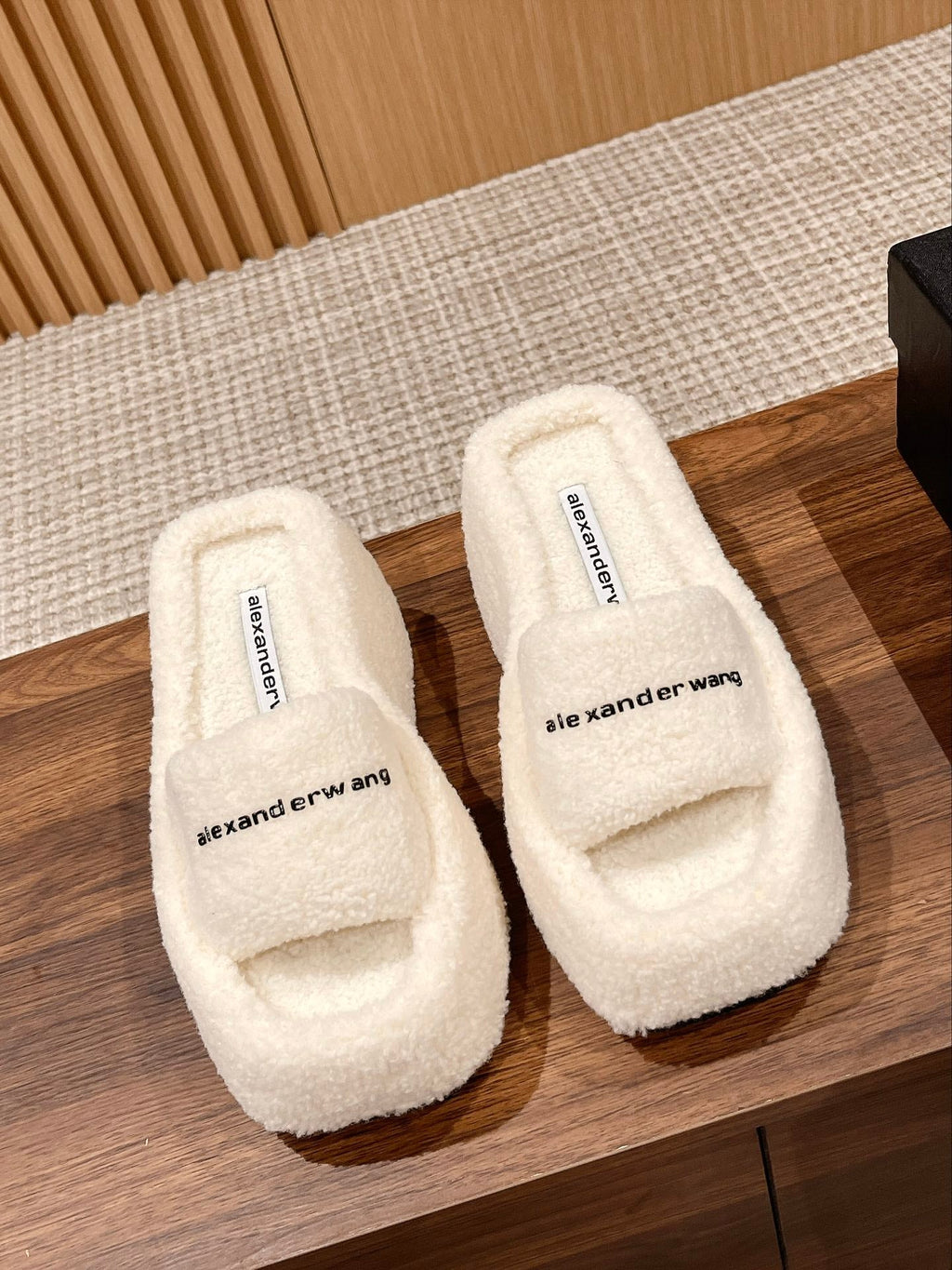 CHUNKY PLATFORM SIPPERS IN WHITE LAMBSWOOL