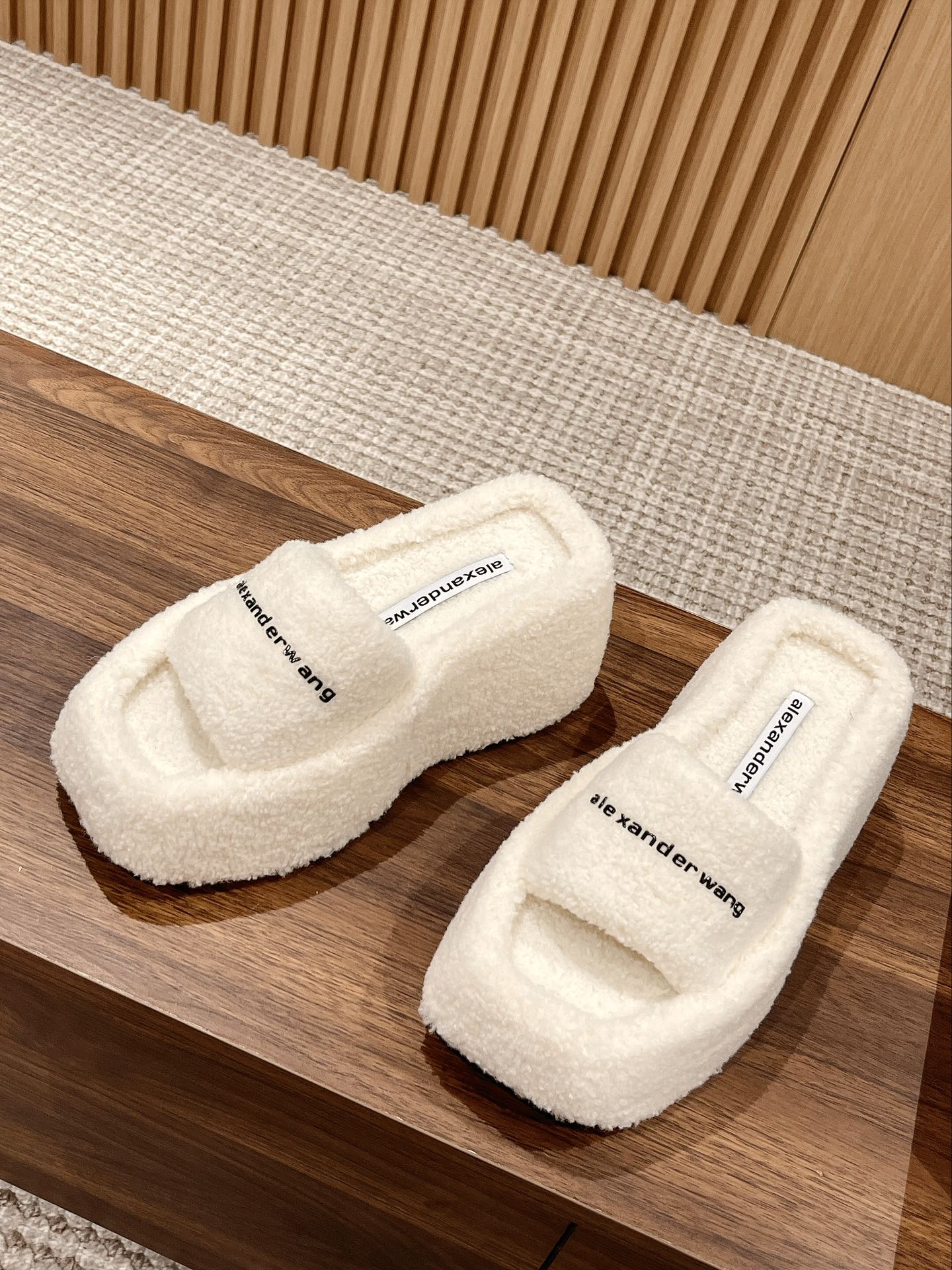 CHUNKY PLATFORM SIPPERS IN WHITE LAMBSWOOL