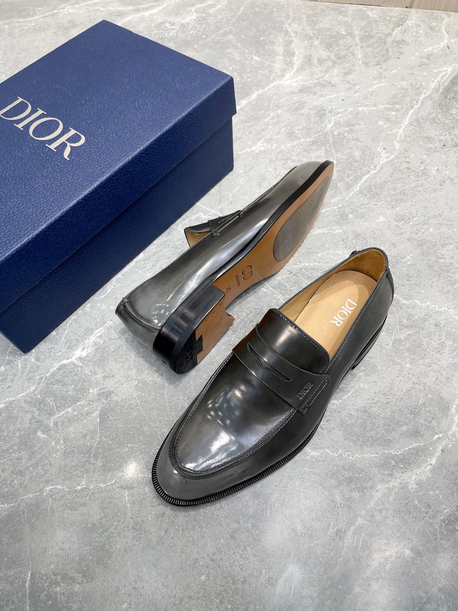 CD GRANVILLE LOAFER FOSSIL CALFSKIN