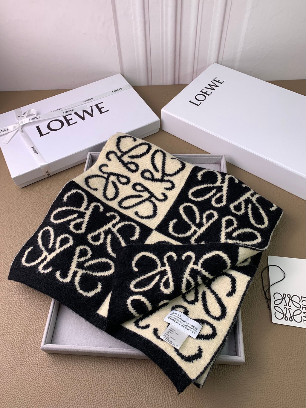 LOEWE 26S SCARF 190 IN CASHMERE 130196