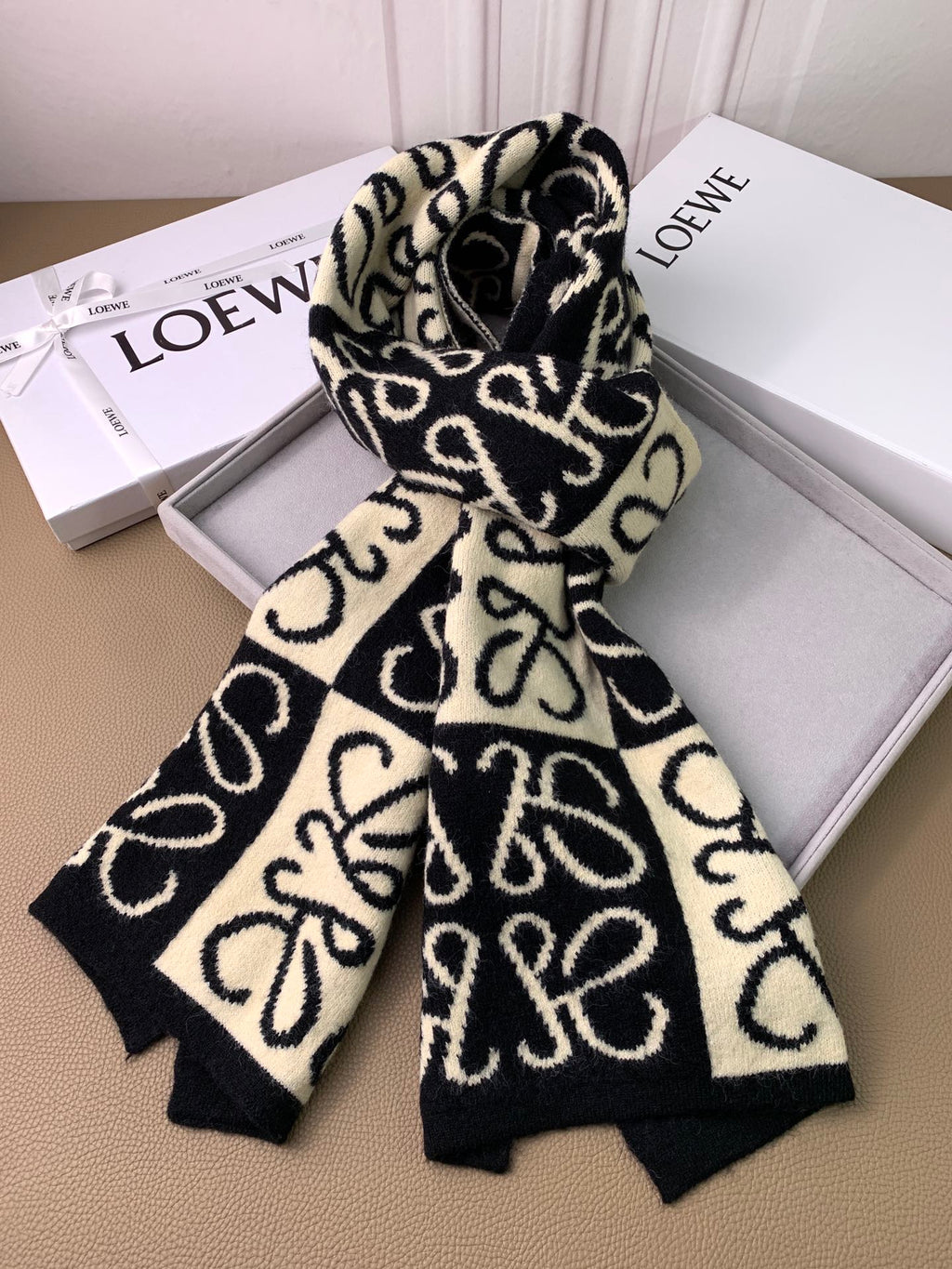 LOEWE 26S SCARF 190 IN CASHMERE 130196
