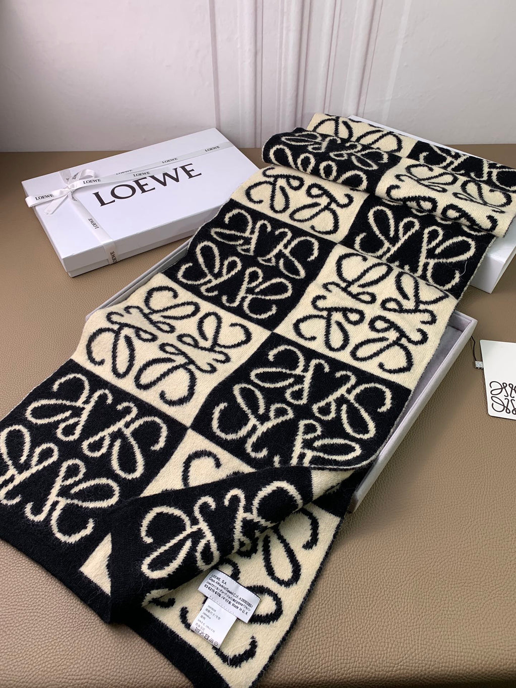 LOEWE 26S SCARF 190 IN CASHMERE 130196