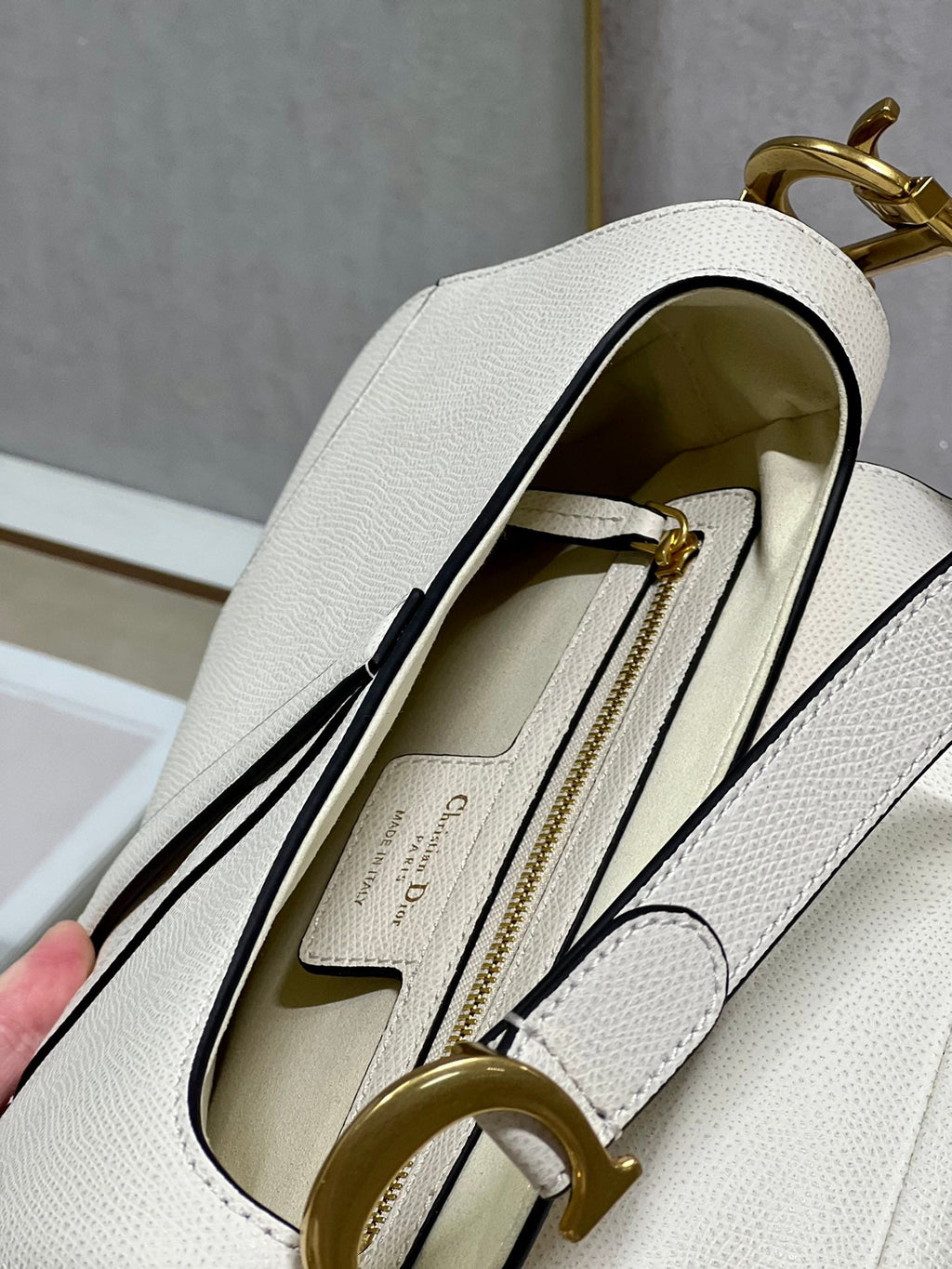 DIOR 26S SADDLE BAG 19 IN WHITE CALFSKIN