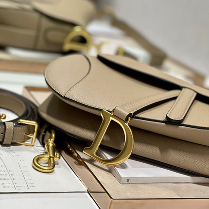 DIOR 26S SADDLE BAG 25 IN BEIGE CALFSKIN