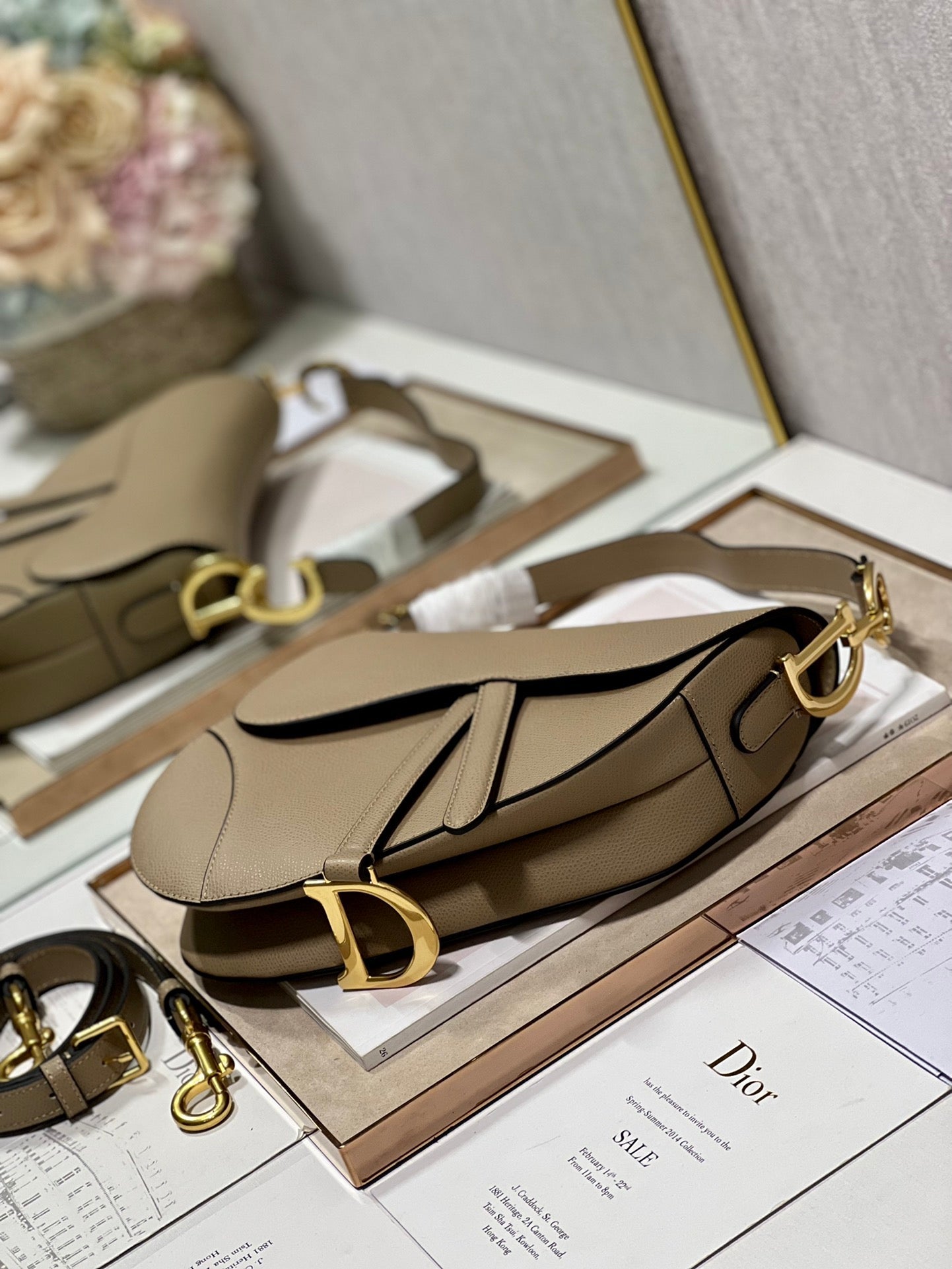 DIOR 26S SADDLE BAG 25 IN BEIGE CALFSKIN