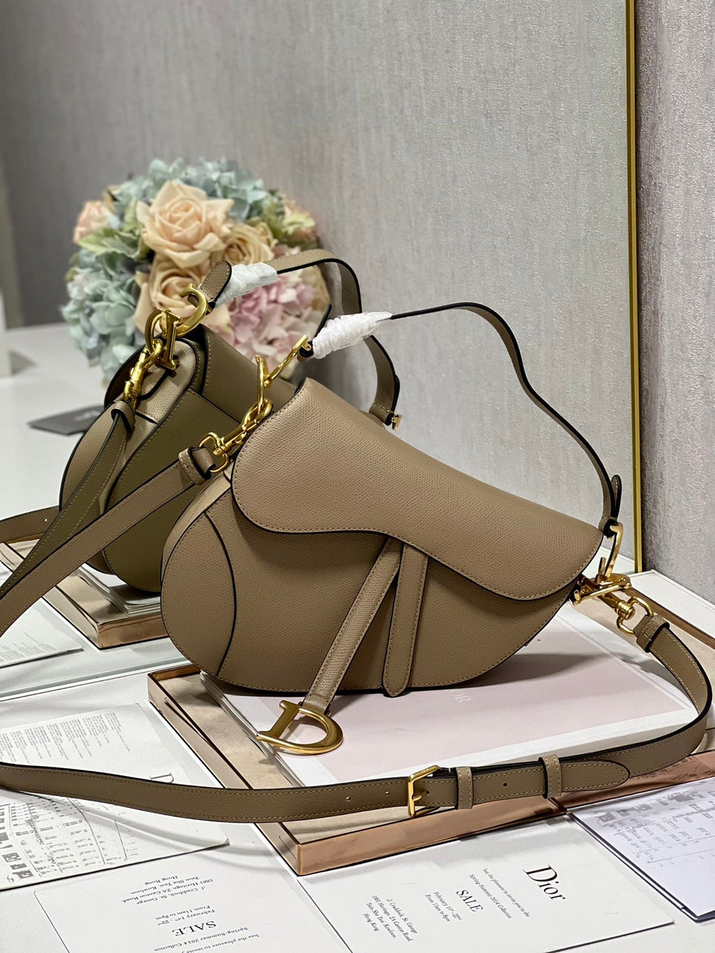 DIOR 26S SADDLE BAG 19 IN BEIGE CALFSKIN