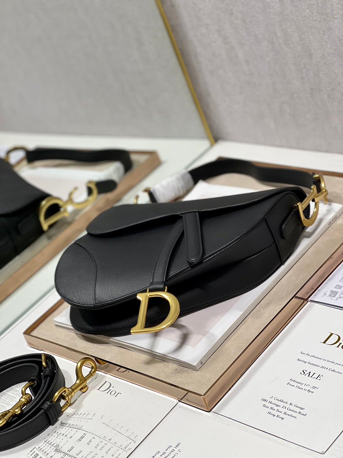 DIOR 26S SADDLE BAG 19 IN BLACK CALFSKIN GOLD-TONE HARDWARE