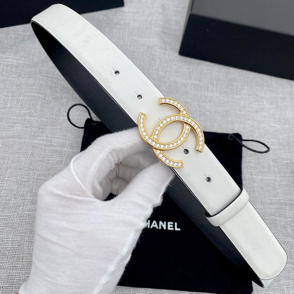 CC 26S BELT 30 MM IN WHITE CALFSKIN GOLD HARDWARE 661509