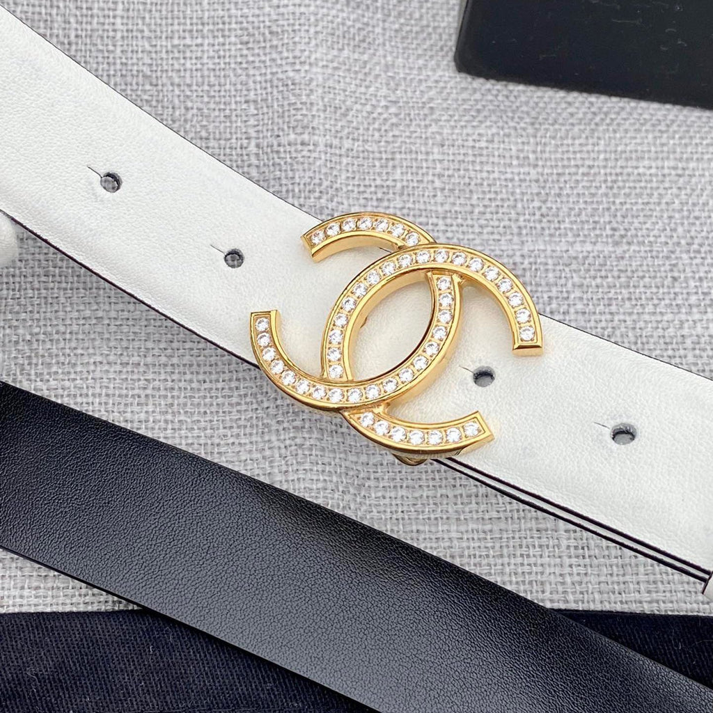 CC 26S BELT 30 MM IN WHITE CALFSKIN GOLD HARDWARE 661509