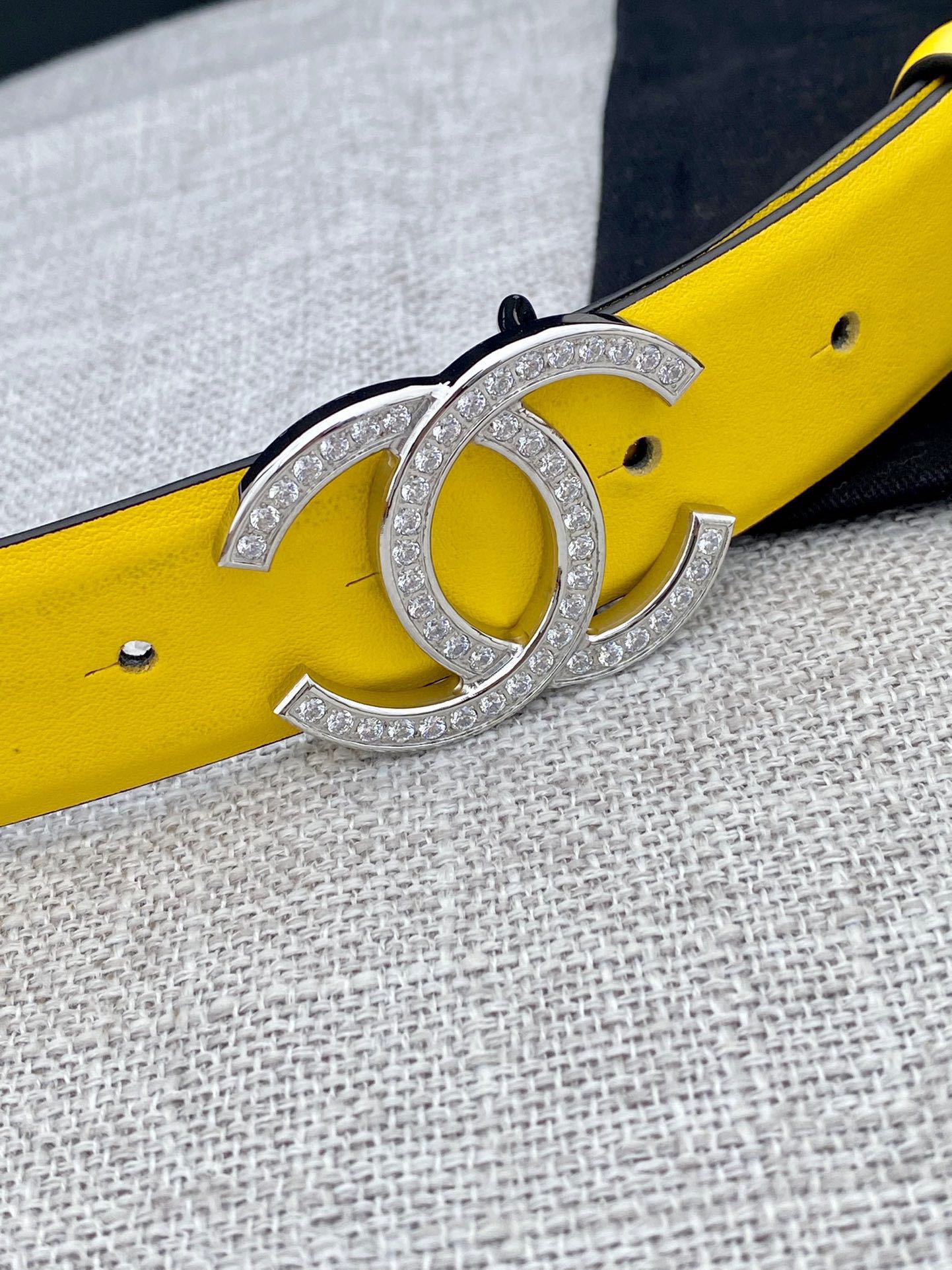 CC 26S BELT 30 MM IN YELLOW CALFSKIN SILVER HARDWARE 661510